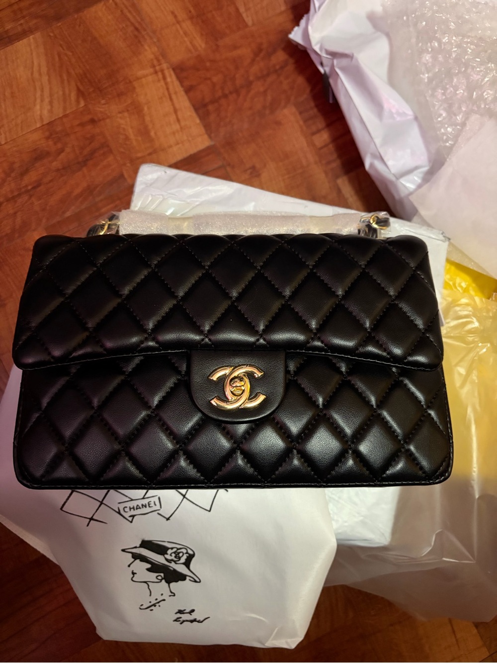 CHANEL Black Quilted Leather Shoulder Bag with Gold Hardware - Picture 2 of 4